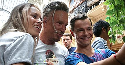 Mickey Rourke w koszulce z wizerunkiem Putina