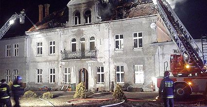 Pożar w Szczedrzykowicach - spłonęła siedziba fundacji Centaurus