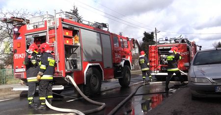 Pożar w Wyrzysku. Mężczyzna trafił do szpitala