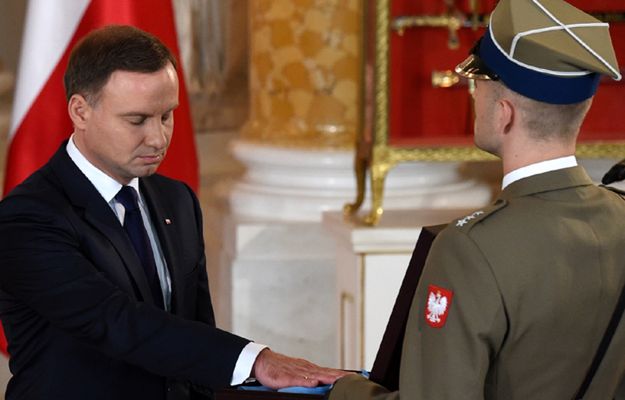 Prezydent Duda odebrał odznaki orderów: Odrodzenia i Orła Białego