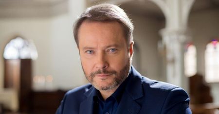 "Geneza grzechu": Artur Żmijewski w nowej roli. Tym razem to nie serialowa fikcja