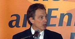 Blair też zamyka drzwi przed nami