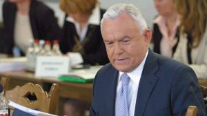 Premier Leszek Miller zeznaje przed komisją śledczą