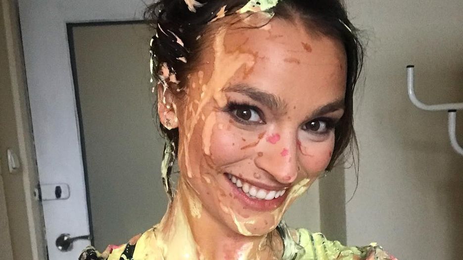 Anna Starmach jest wśród artystów, którzy czytają "Mądre bajki" z całego świata"