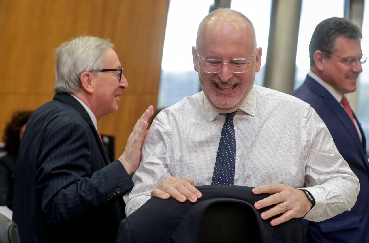 Wybory do Parlamentu Europejskiego 2019. Frans Timmermans w Polsce. "Stary lis robi interesy z SLD"