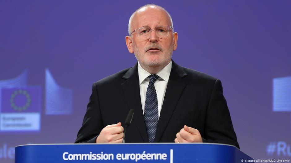 Timmermans: Polacy bardziej ufają UE niż własnemu rządowi