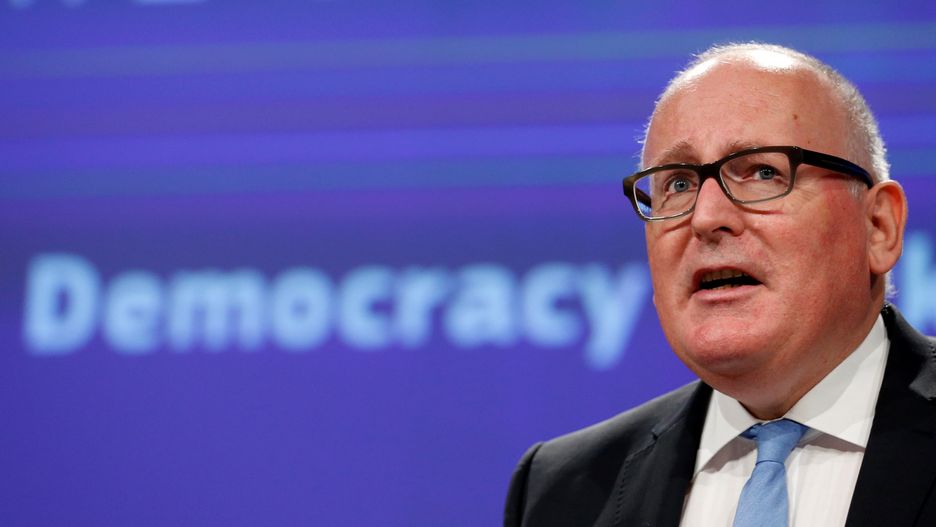 Frans Timmermans pozwany o 100 tys. zł odszkodowania