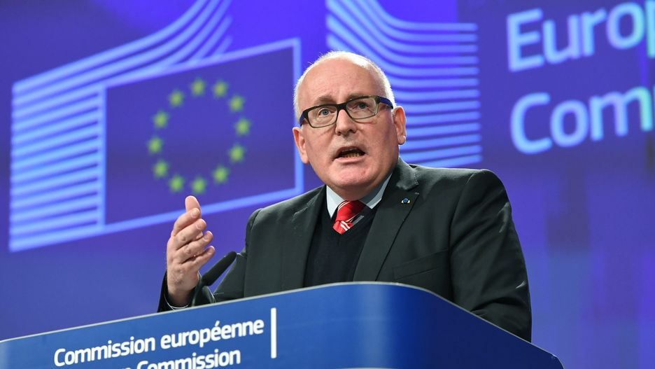 Frans Timmermans ogłosił decyzję Komisji Europejskiej ws. Polski