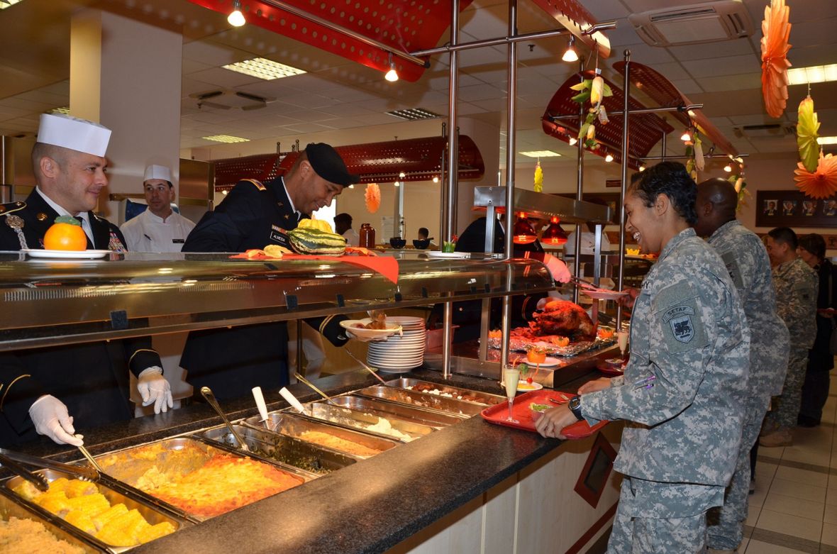 Święto Dziękczynienia w amerykańskim garnizonie w Vicenzie we Włoszech 