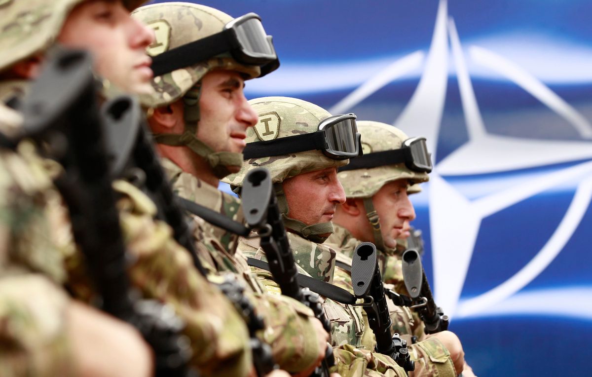 Ostrzeżenie przed Rosją. Parasol NATO może nagle zniknąć