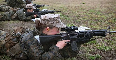 Amerykańscy marines po raz pierwszy w historii mają swoje artylerzystki