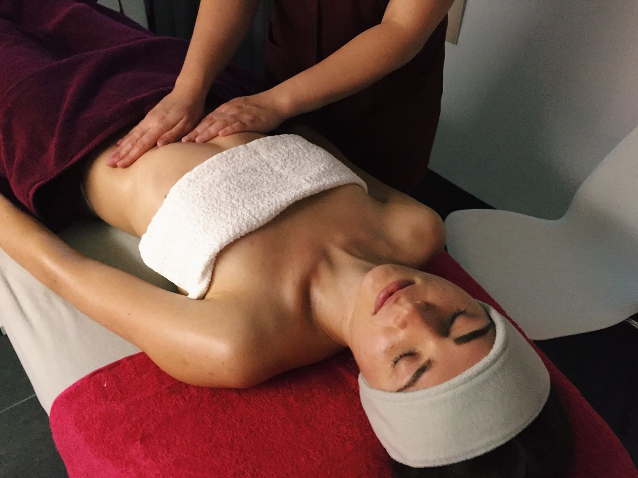 #nawłasnejskórze: Przetestowałam regenerujący zabieg na ciało Dermika Salon&Spa