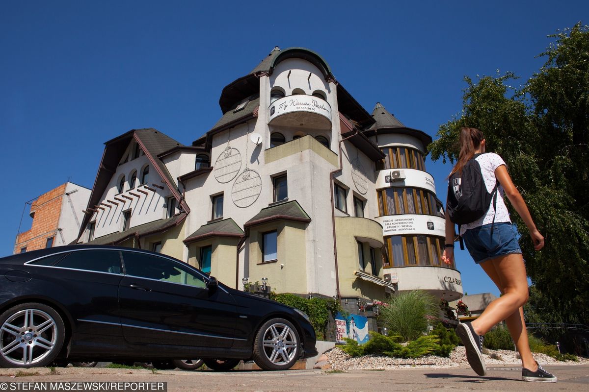 Hotel "Czarny kot" znów gra na czas? Sprawa słynnej samowoli odroczona