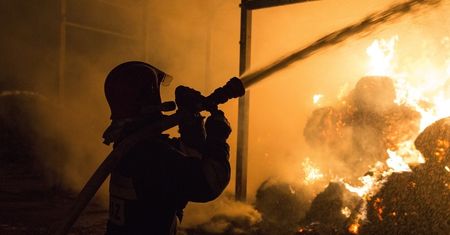 Strażak z Pomorza siał postrach. Odpowie za szalone czyny