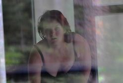 Ewa Farna przyłapana na basenie! Podkreśliła kobiece kształty strojem kąpielowym