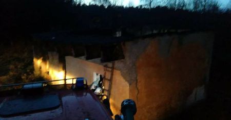 Tajemnicza śmierć w środku lasu. Trzy zwęglone ciała