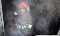 Pomorze. Pożar hali magazynowej. W środku różne chemikalia
