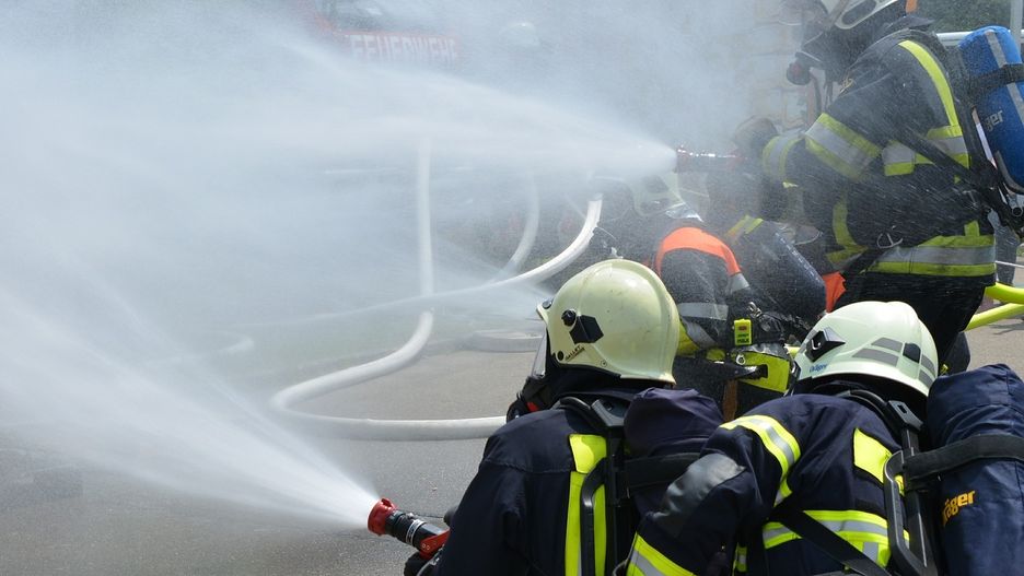 Pożar kamienicy w Lęborku: 12 osób jest rannych