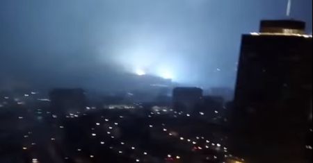 USA. Mężczyzna utknął na dźwigu podczas tornada w Tennessee