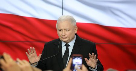 Wyniki wyborów 2019. Ekspert mowy ciała rozszyfrował niezadowolenie Jarosława Kaczyńskiego
