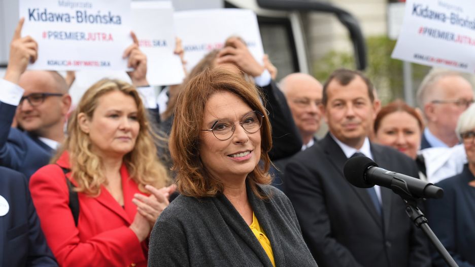 Warszawa. Małgorzata Kidawa-Błońska podczas spotkania z wyborcami przed wyborami parlamentarnymi