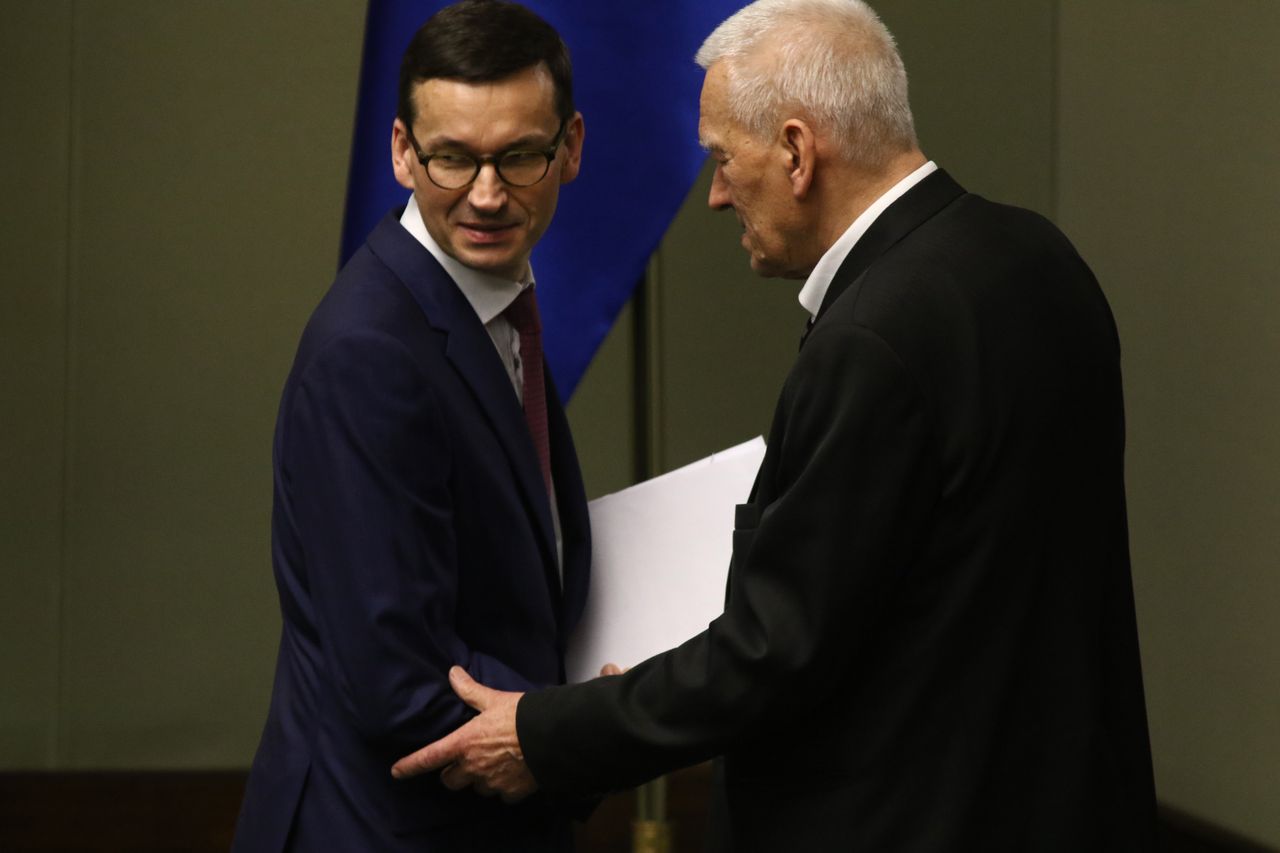 Morawiecki za przyjmowaniem uchodźców, PiS w panice. Sami stworzyli sobie ten problem