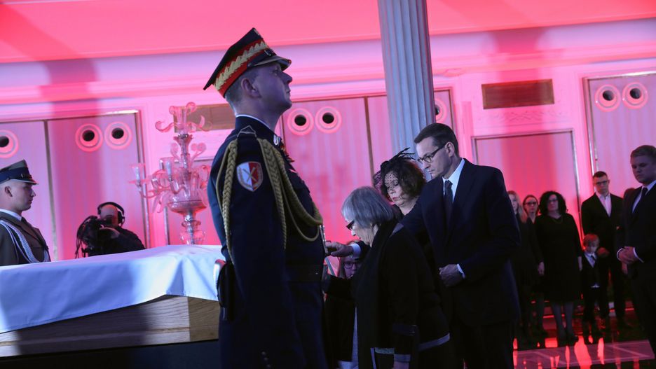 Wprowadzenie trumny Kornela Morawieckiego do Sejmu