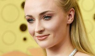 Sophie Turner przyłapana przez paparazzi. Celowo zakłada za duże ubrania
