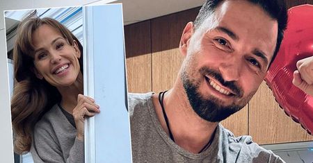 Rafał Maślak został zauważony przez Jennifer Garner. Tylko patrzeć, jak po przystojniaka z Polski upomni się Hollywood