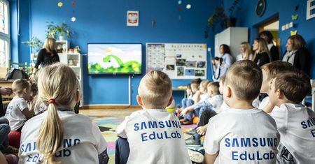 Samsung otwiera w Warszawie pracownię EduLab. Pomoże dzieciom w nauce
