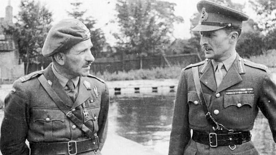 Dowódca generał brygady Sosabowski i generał porucznik Sił Zbrojnych Wielkiej Brytanii Browning