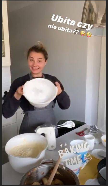 Małgorzata Socha piecze sernik