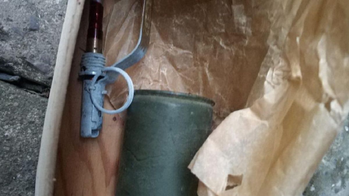 Mieszkanka Tarnowa odkryła niepokojącą zawartość starego kredensu.