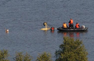 Helikopter wpadł do jeziora