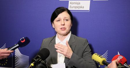Vera Jourova w Polsce. Rzecznik rządu ocenia: jej intencje nie są szczere