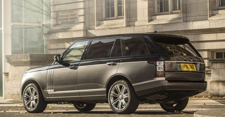 Land Rover może stworzyć konkurenta Bentleya Betaygi