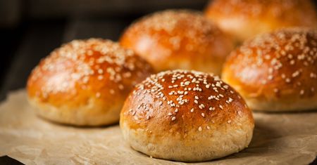 Bułki do burgerów. Przygotuj je w swoim własnym domu