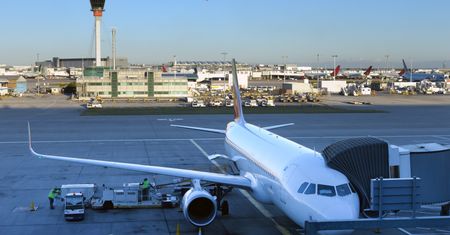 Lotnisko Heathrow z nowym pasem startowym… nad autostradą