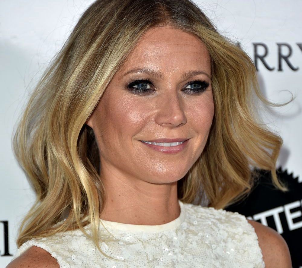 Gwyneth Paltrow pokazuje nogi