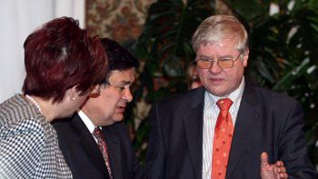 Szefowa gabinetu politycznego premiera Aleksandra Jakubowska, szef kancelarii premiera Marek Wagner i minister gospodarki, pracy i polityki społecznej Jerzy Hausner