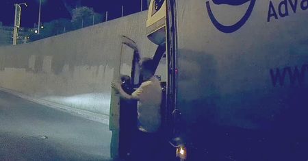 Kierowca polskiej firmy porysował mu auto