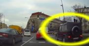 Bezczelne zachowanie kierowcy. Znalazł sobie sposób na omijanie korków