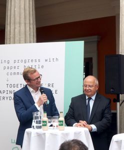 Ekologia w nietypowy sposób. Piwo w papierowych butelkach