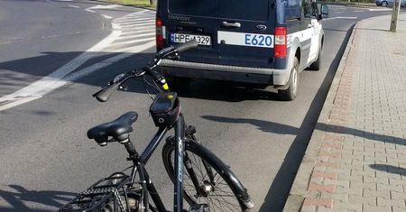 Policjant po służbie zatrzymał pijanego kierowcę, jadąc rowerem