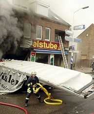 Ciężarówka wjechała do supermarketu