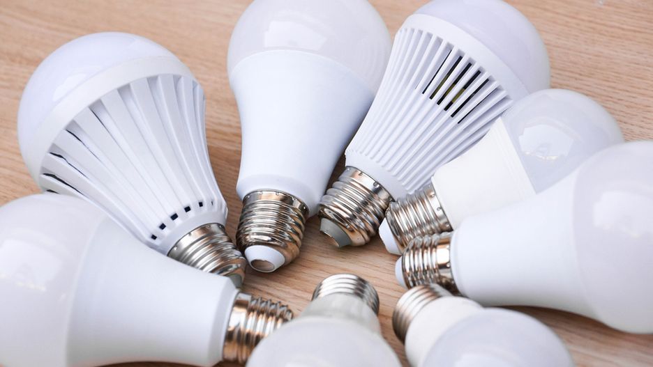 Lampy LED nie zagrażają oczom, jeśli są wykonane zgodnie z normami technicznymi, w tym dotyczącymi bezpieczeństwa fotobiologicznego.