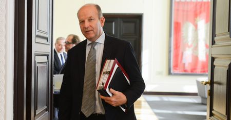 Minister zdrowia Konstanty Radziwiłł o pielęgniarkach: dostają podwyżkę co roku