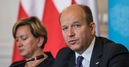 "Duchowe uzdrawianie" będzie refundowane? Wiceminister zdrowia spotkała się z uzdrowicielami
