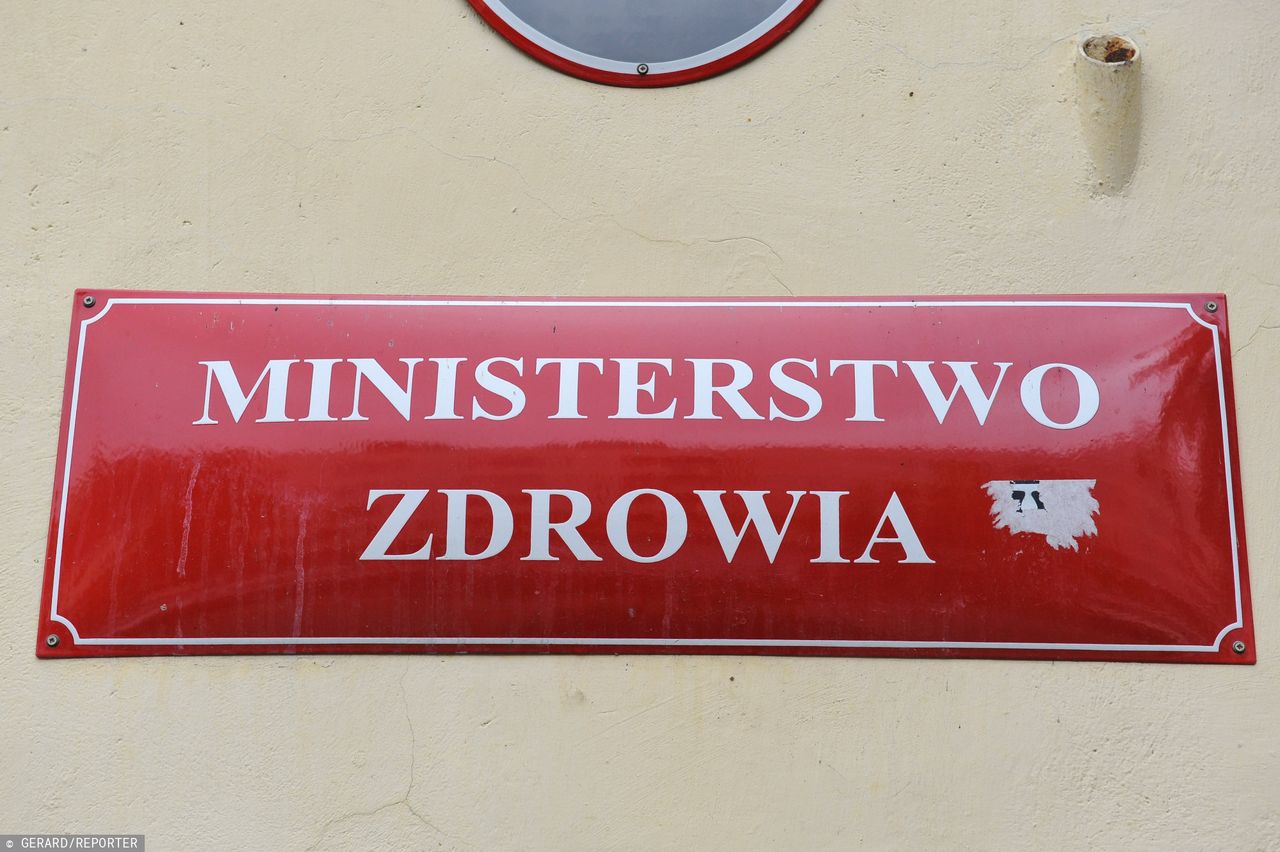 Ministerstwo Zdrowia. "Pracownicy muszą podpisywać lojalki"