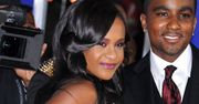 Bobbi Kristina Brown umiera? Przed hospicjum zauważono karawan i biały namiot [WIDEO]